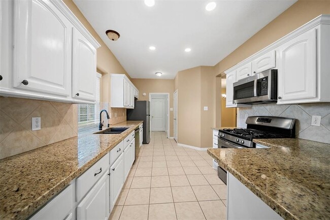 Building Photo - 8301 Seagull Ln