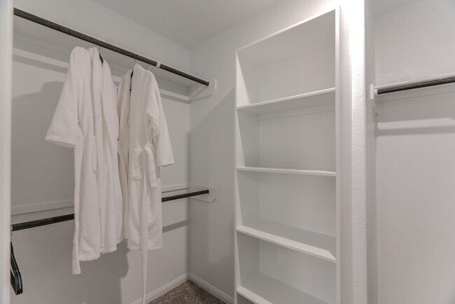 Building Photo - 8110 Alpine Bearberry Dr