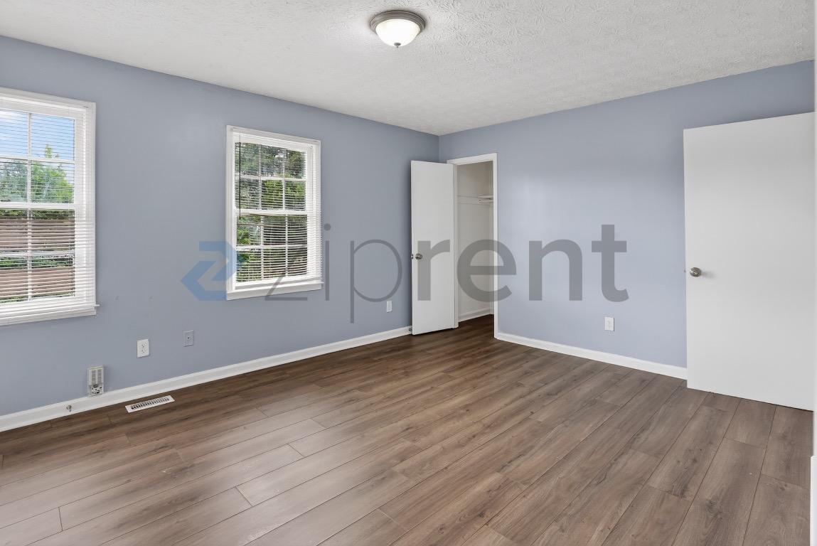 Building Photo - Unit 131