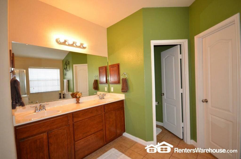 Building Photo - 155 Birdwell Ln