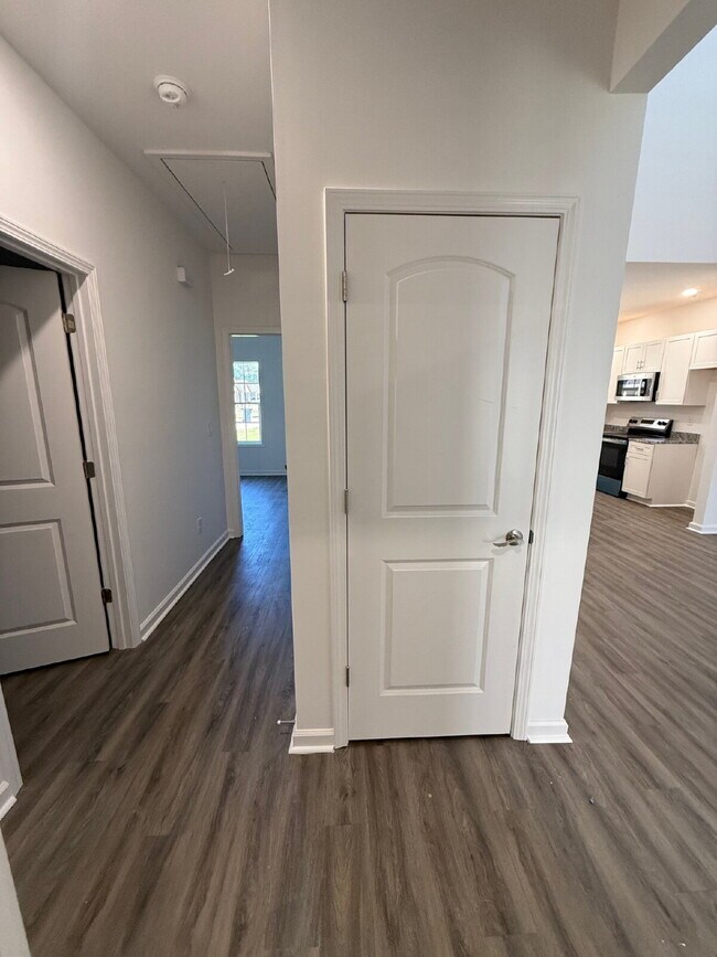 Building Photo - Brand New Luxury Condo - 2 Bedroom 2 Bathroom