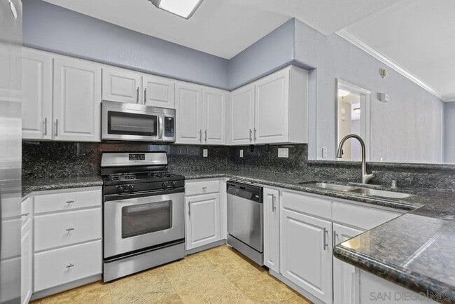 Building Photo - 12372 Carmel Country Rd