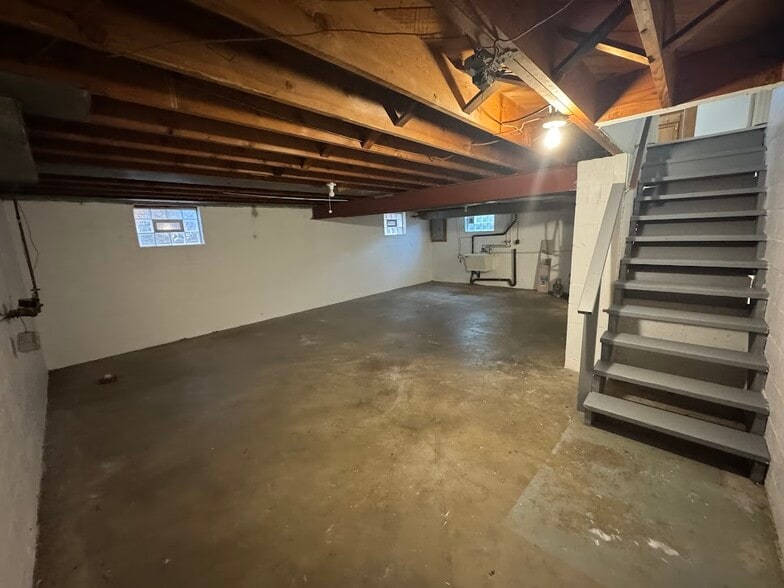 Building Photo - 5 Mount Royal Ct