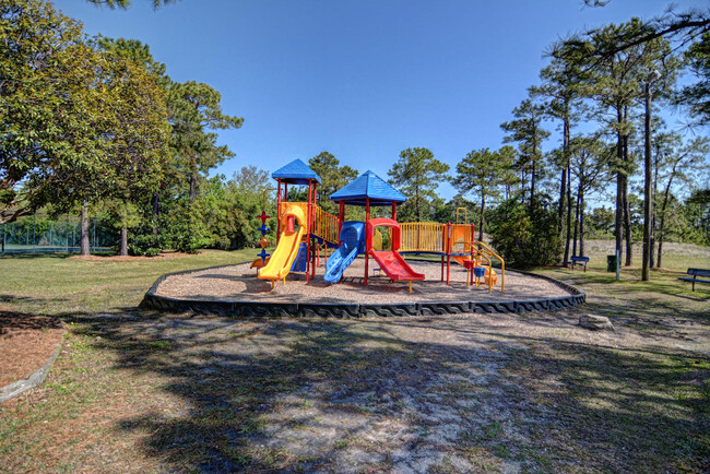 Building Photo - 2827 Springfield Dr