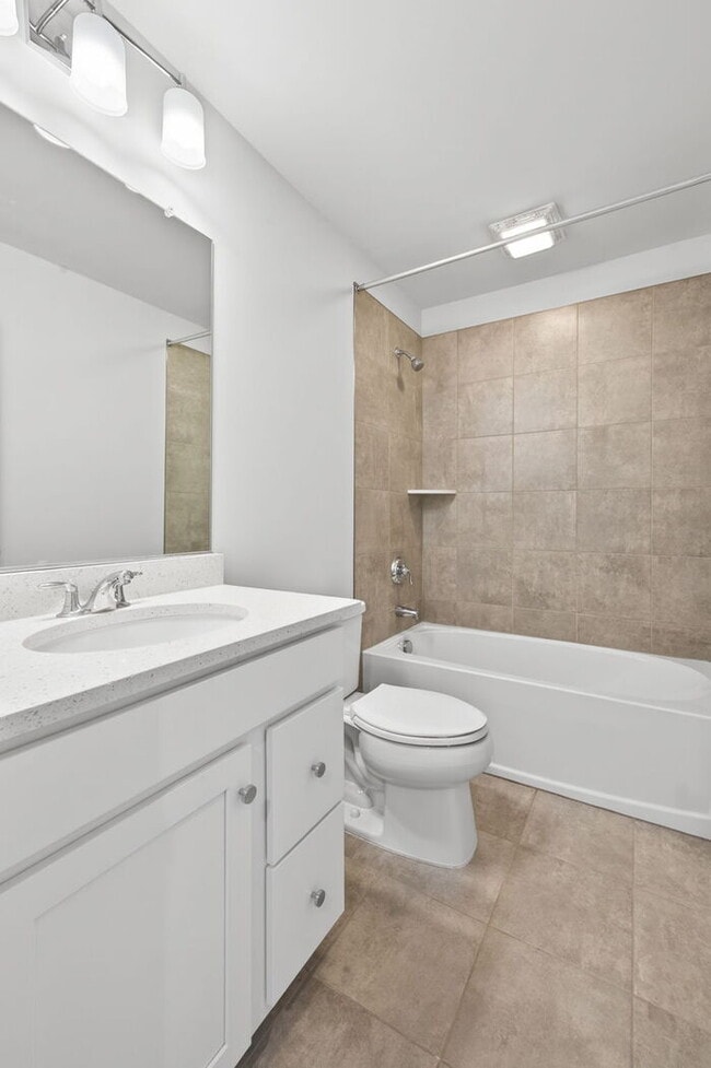 Building Photo - Spacious 3 Bedroom Townhome in Glen Allen - $2,650/mo
