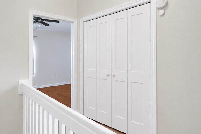 Building Photo - 121 Hornby Cir