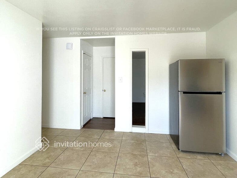 Building Photo - 6554 Outlook Dr