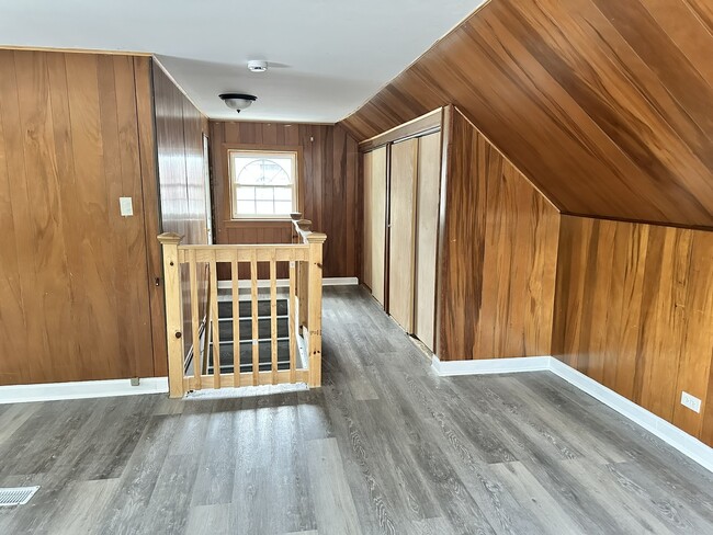 Building Photo - 1581 Kenilworth Dr