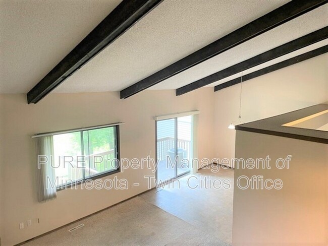 Building Photo - 14317 Fairway Dr