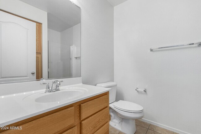 Building Photo - 2261 S Ponderosa Dr
