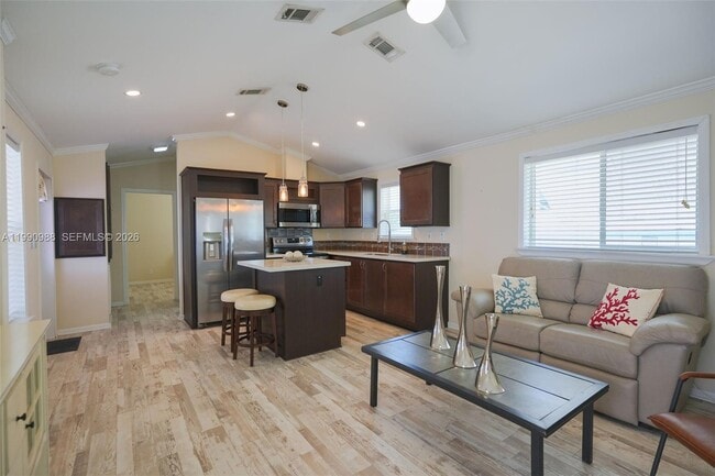 Building Photo - 112 Tweedy Pie Terrace