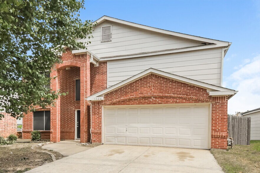 Building Photo - 1024 Springcreek Dr