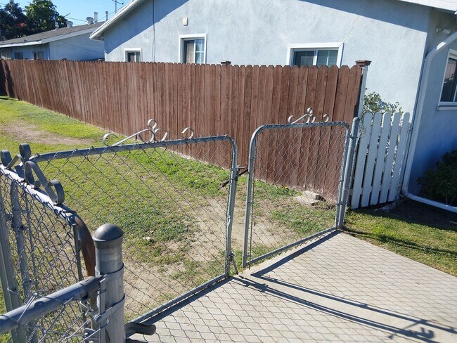 Building Photo - Mathis 8032-36 McKinley