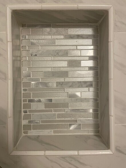 Shampoo niche - 1804 Colonial Village Way