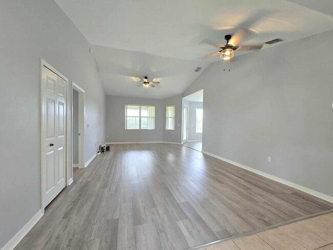 Building Photo - 3840 Serenade Ln