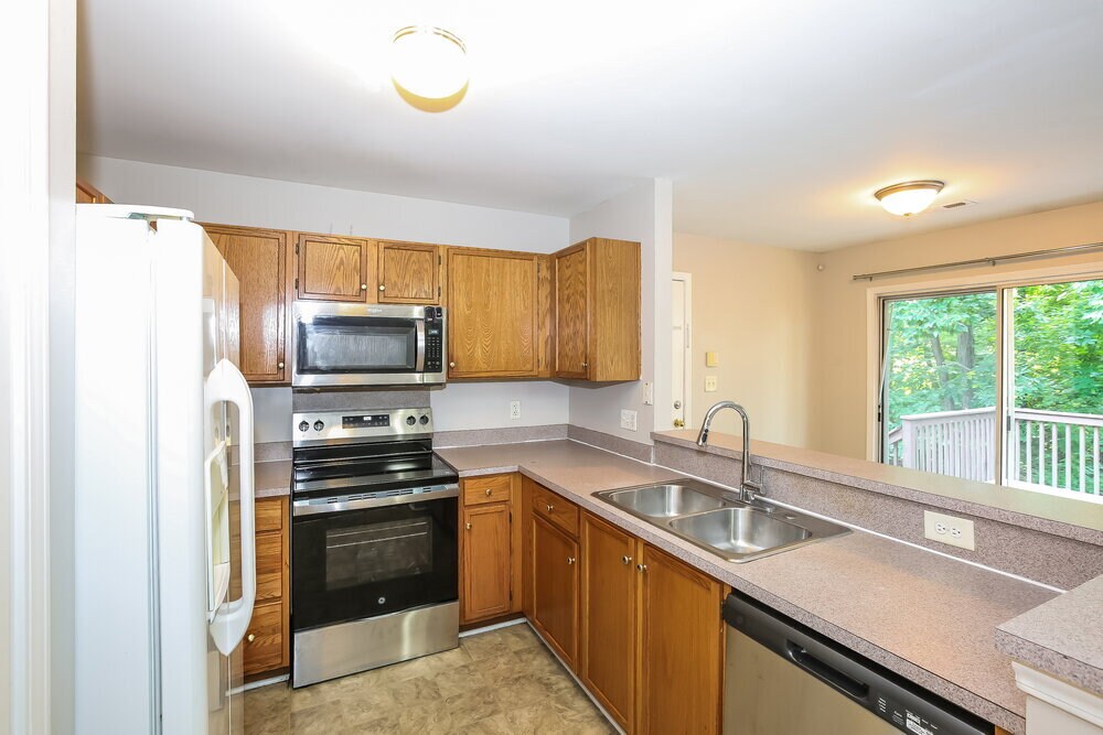 Building Photo - 15738 De Havilland Dr