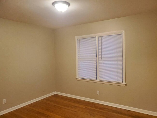 Building Photo - 8131 W Villard Ave