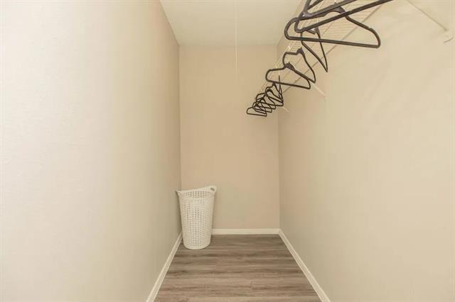 Building Photo - 6897 Meadow Rd