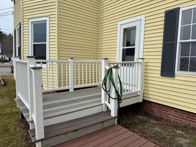 Building Photo - Well maintained inside and out