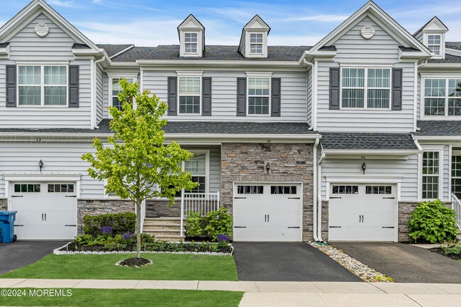 Building Photo - 44 Begonia Ln