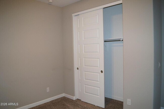 Building Photo - 717 W Anderson Dr