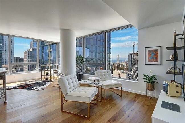 Building Photo - Bright and Modern World-Class Condo