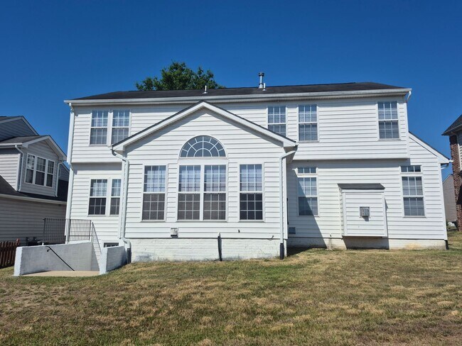 Building Photo - 5207 Linden Dr
