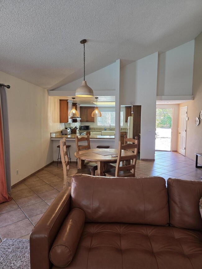 Building Photo - 56814 Mountain View Trail