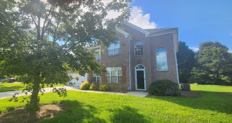 Building Photo - 7641 Crestwicke Crossing Dr