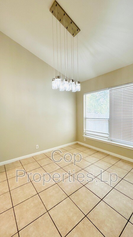 Building Photo - 6362 Parkland Oaks Dr