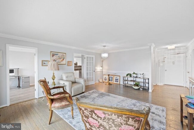 Building Photo - 203 Yoakum Pkwy