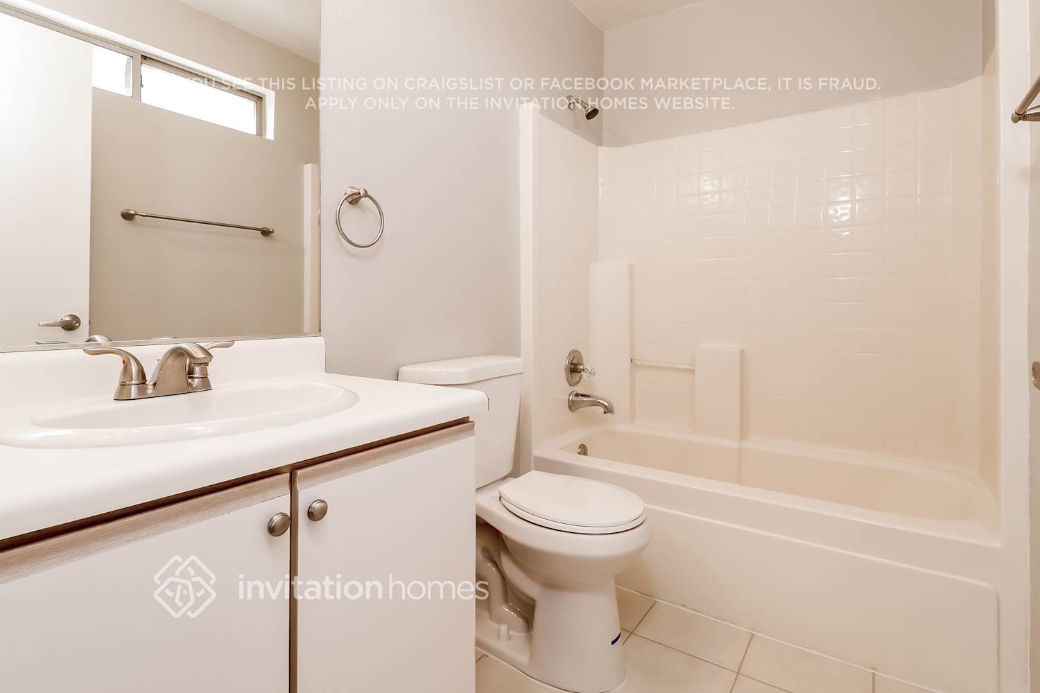 Building Photo - 15901 W Elm St