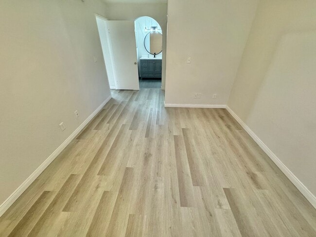 Building Photo - CHARMING WEST LAS VEGAS HOME W/ 2 BD 2 BR IN 2ND STORY CONDO