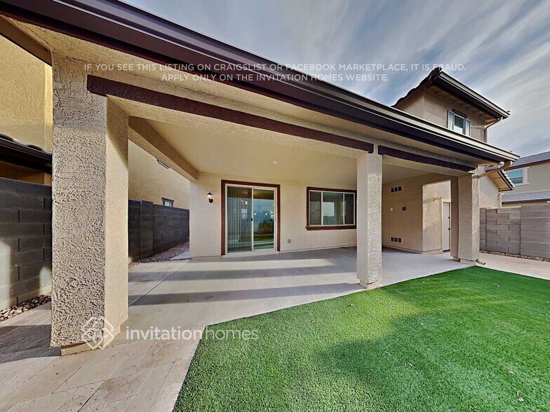 Building Photo - 16234 W La Ventilla Way