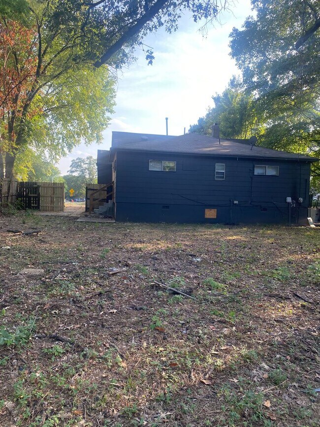 Building Photo - Beautifully Updated 3-Bedroom, 2-Bath Home...