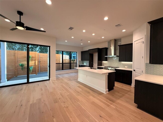 Building Photo - 2707 Dulce Ln