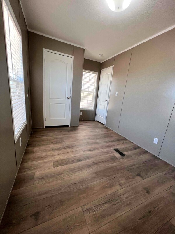 Building Photo - 14531 W Belmont Dr