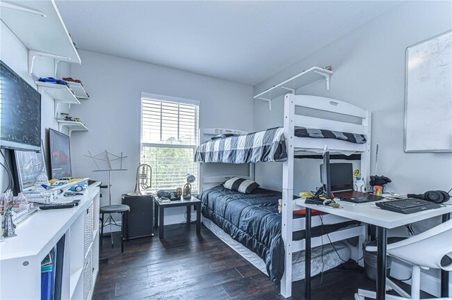 Building Photo - 8507 Sandpiper Ridge Ave