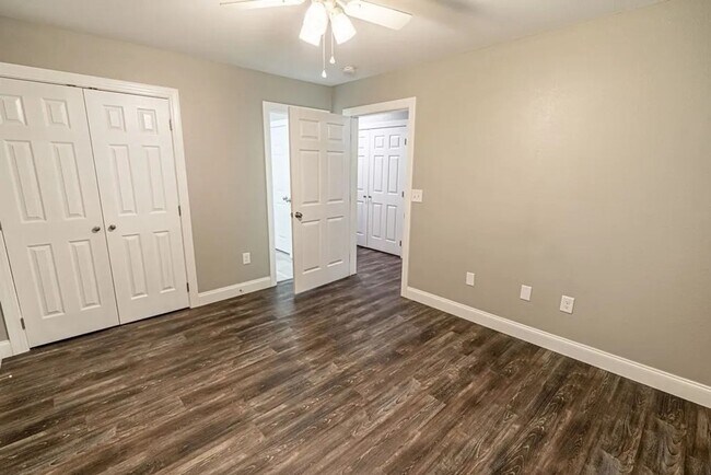 Building Photo - Eastern Eight- Bristol, VA- SFH