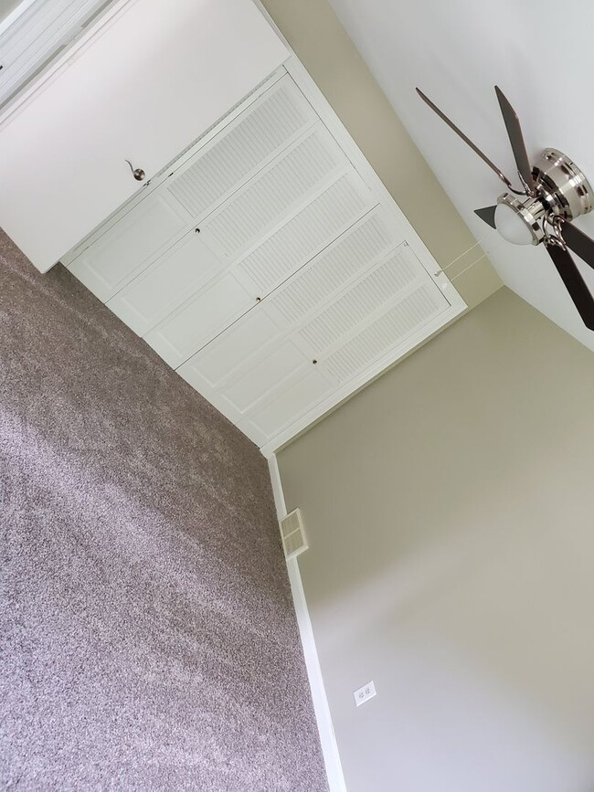 Building Photo - 4 Bed 2 bath newly remodeled