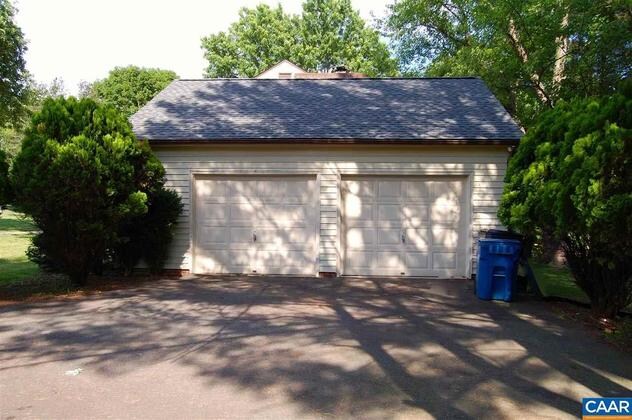 Building Photo - 1625 Maiden Ln