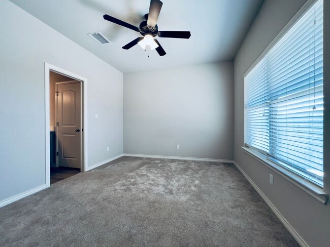 Building Photo - 9804 Avenue U