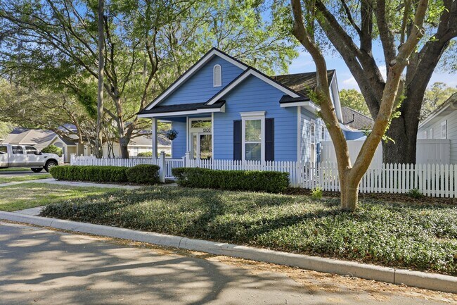 Building Photo - Chickasaw Way in Haile Plantation