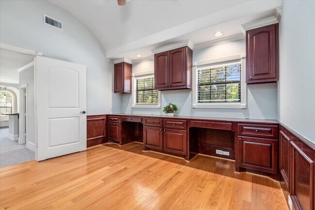 Building Photo - 4806 Pine Wood Meadows Ln