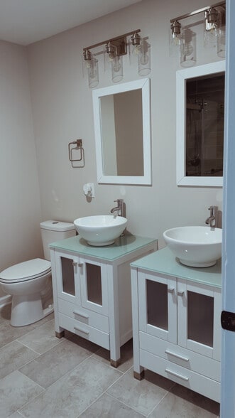 Master Bathroom - 67 Forrest Pl