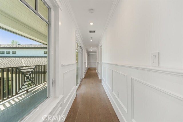 Building Photo - 20701 Dumont St