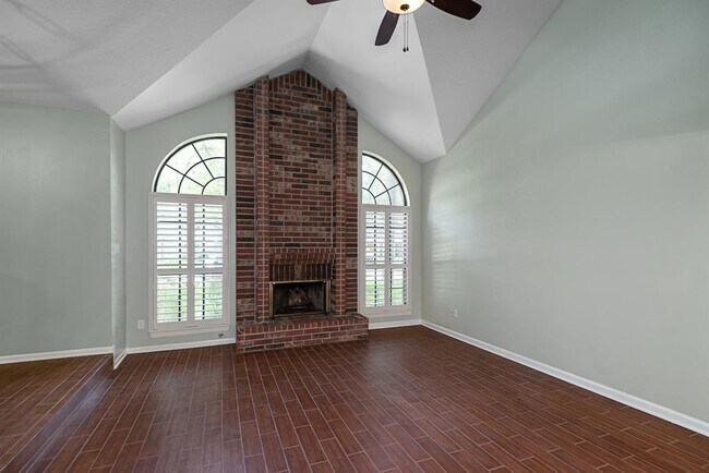 Building Photo - 19 Village Knoll Pl
