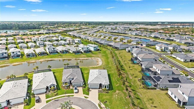 Building Photo - 1905 Fresno Ave