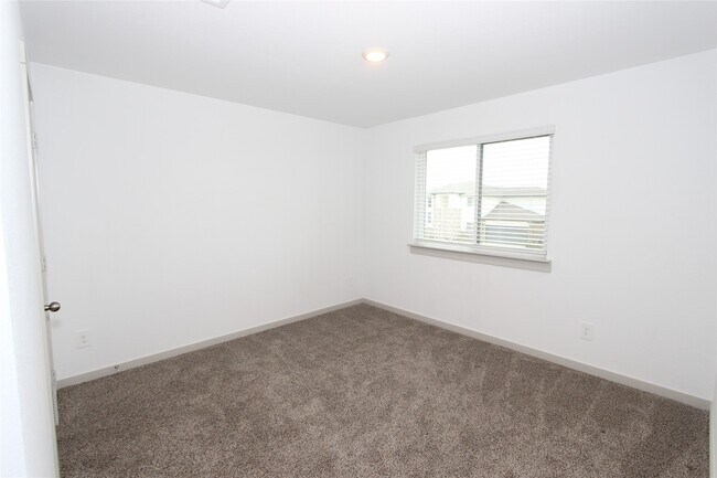 Building Photo - 3570 Joshua Grv Ln