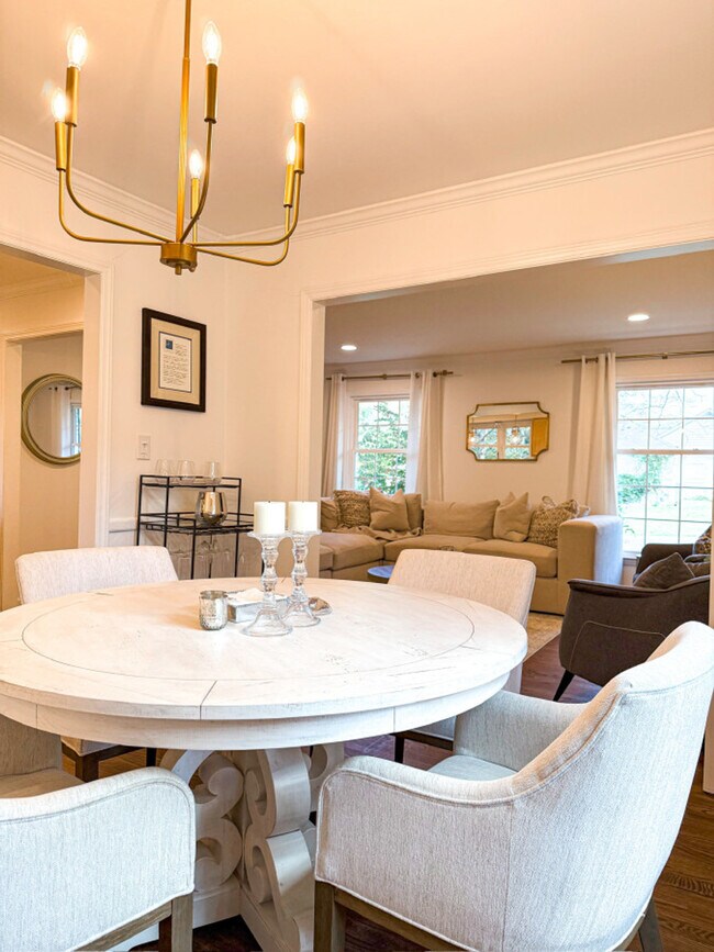 Building Photo - 7601 Bedfordshire Dr